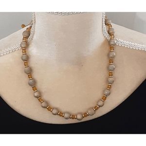 Premier Designs Classic gold tone beaded collar necklace 18"